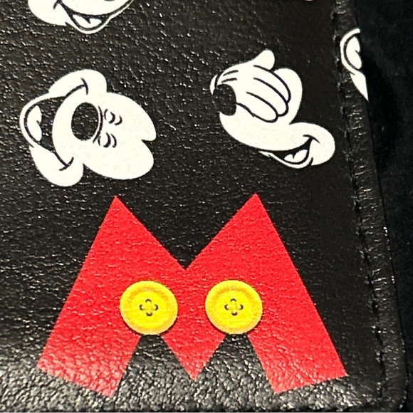 Disney Mickey Mouse Wallette black & white w/ logo & Red M unisex bi-fold new - Picture 3 of 8